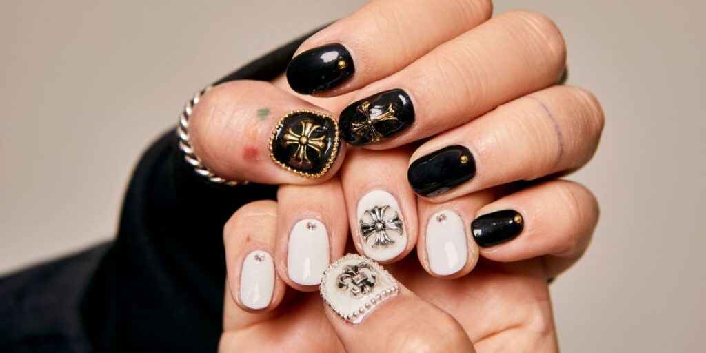 gothic style nail art idea